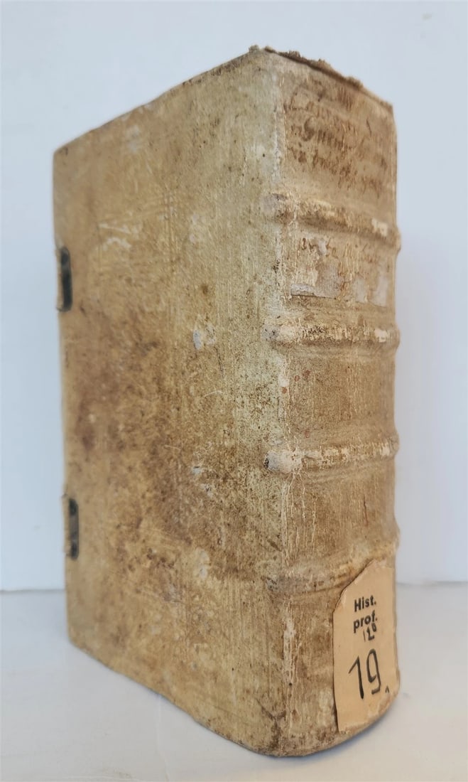 1566 COMMENTARIES on WORLD'S EVENTS by Laurentius Surius ANTIQUE: Surius, Laurentius. Commentarius brevis rerum in orbe gestarum. (Brief commentary on events in the world) Cologne, Quentel & Calenius; 1566 35 leaves, 837 pages. With woodcut printer's mark on the