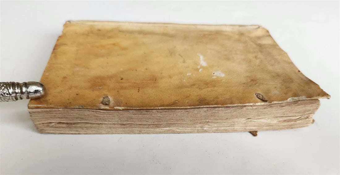 1611 first textbook for Jesuit rhetoric by Cipriano Soarez ANTIQUE vellum bound - 4