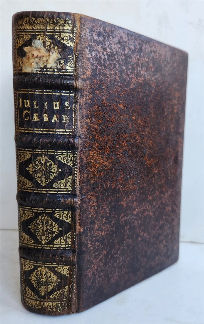 1708 JULIS CAESAR COMMENTARIES antique - 2