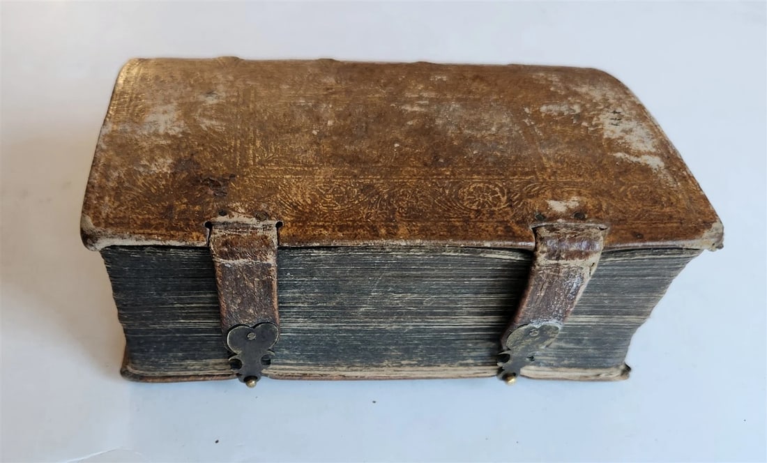 1650 PRAYER BOOK Vogler ILLUSTRATED antique DECORATIVE PIGSKIN BINDING w/ CLASPS - 17