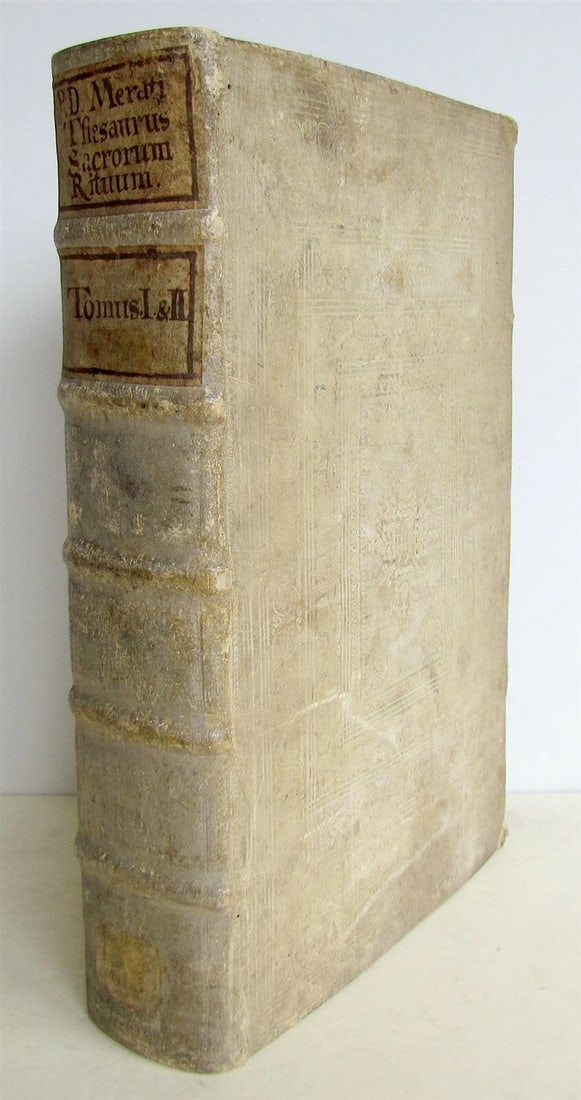 1749 THESAURUS SACRORUM RITUUM by D.BARTHOLOMAEO GAVANTO PIGSKIN FOLIO antique: THESAURUS SACRORUM RITUUM by D.BARTHOLOMAEO GAVANTO Tomus I & II bound in one Venetiis, 1749 Contemporary blind-stamped pigskin. Original clasps. Very good condition except worn lower margin of the