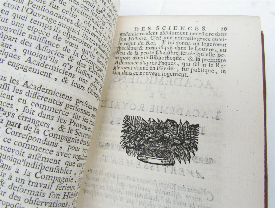 1731 2 volumes SCIENCE in FRENCH by Bernard Fontenelle antique - 7