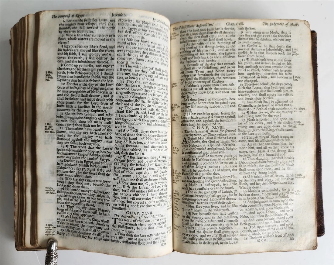1679 BIBLE in ENGLISH King James antique ORIGINAL red morocco BINDING - 8