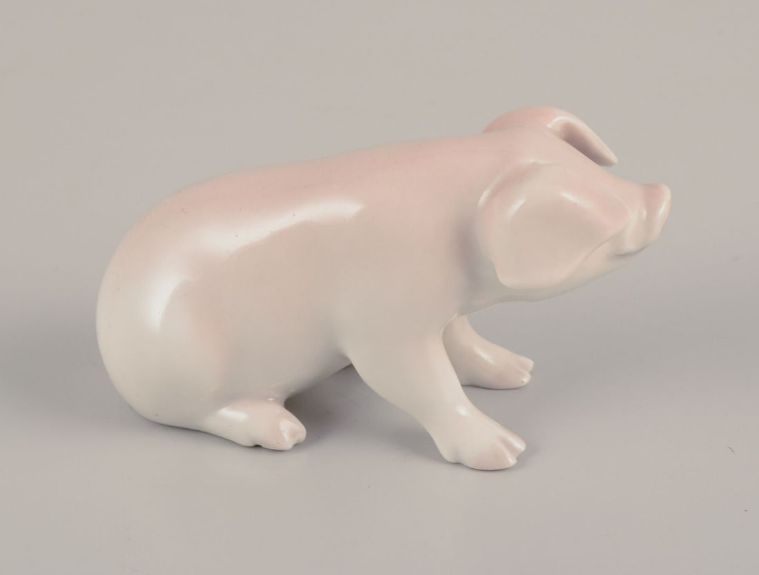Bing & Grondahll, rare porcelain figurine of a piglet. Approx. 1930. - 3