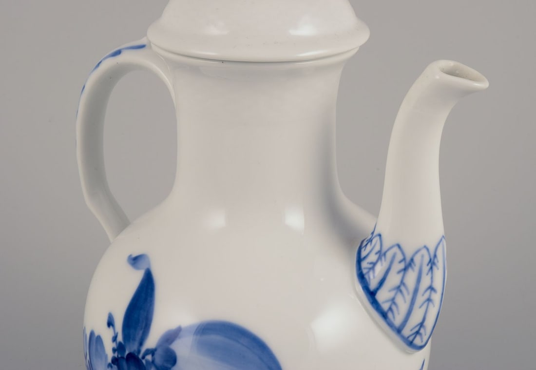 Royal Copenhagen Blue Flower. Porcelain coffee pot. Approx. 1930s. - 6