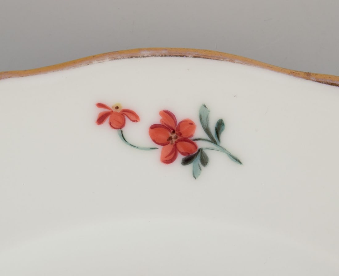 Silesia, Germany. Eight lunch plates in porcelain with floral motifs. Approx. 1930s. - 4