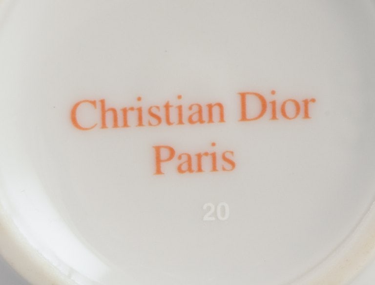Christian Dior, Paris. Two pairs of coffee cups and saucers. Floral motif. Late 20th C. - 9