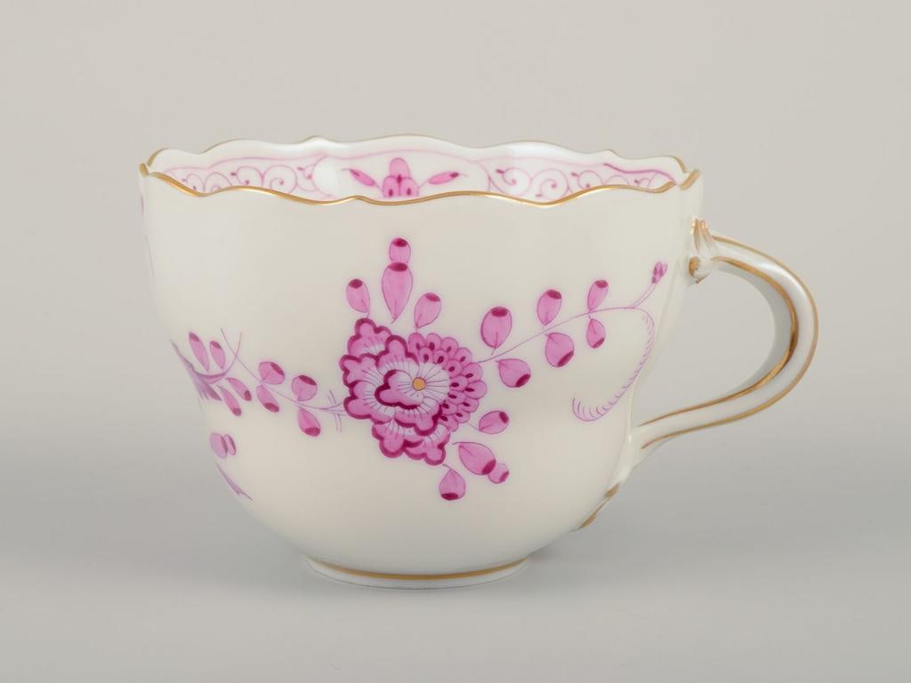 Meissen, Germany. Set of six pairs of "Pink Indian" porcelain coffee cups and saucers. Mid-20th C. - 3