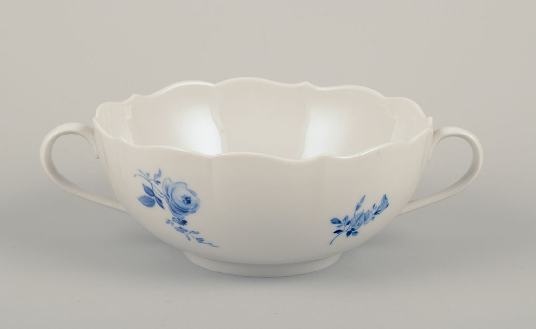 Meissen, Germany. Three pairs of bouillon cups in blue-painted porcelain. Mid-20th C. - 4