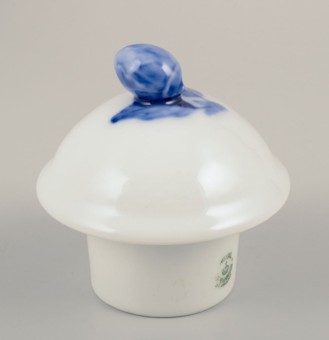 Royal Copenhagen Blue Flower Braided. Coffee Pot. Approx. 1930. - 5