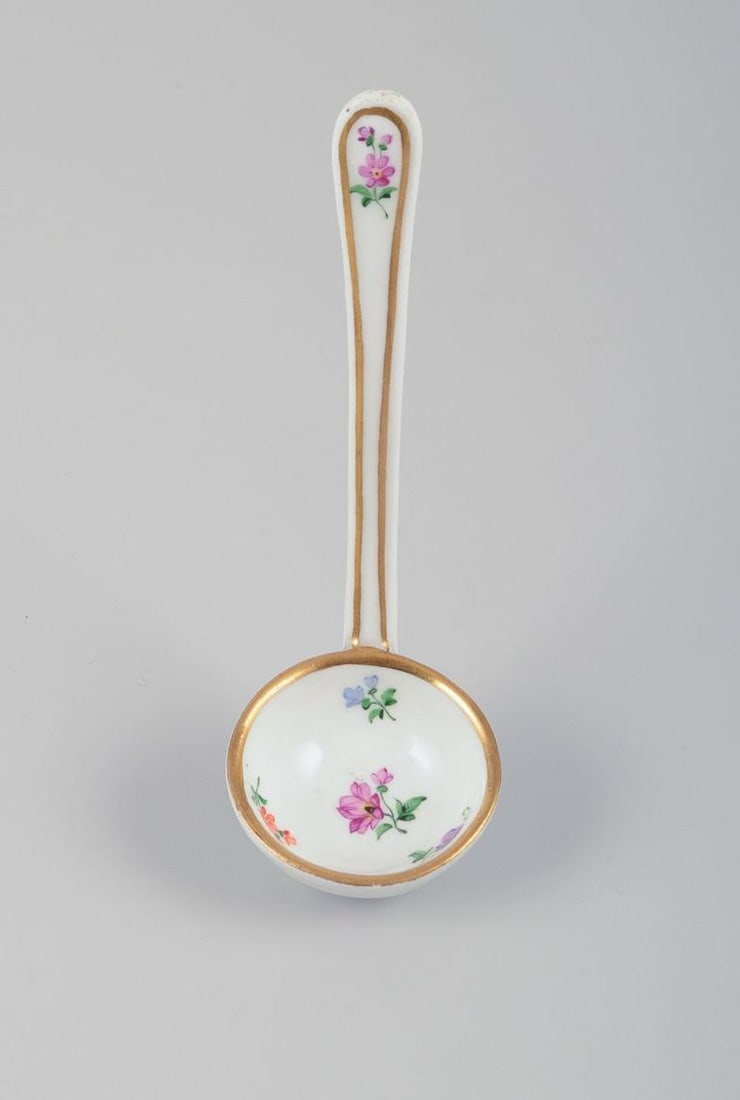 Meissen, Germany, mustard pot with original spoon. Ca. 1920. - 8
