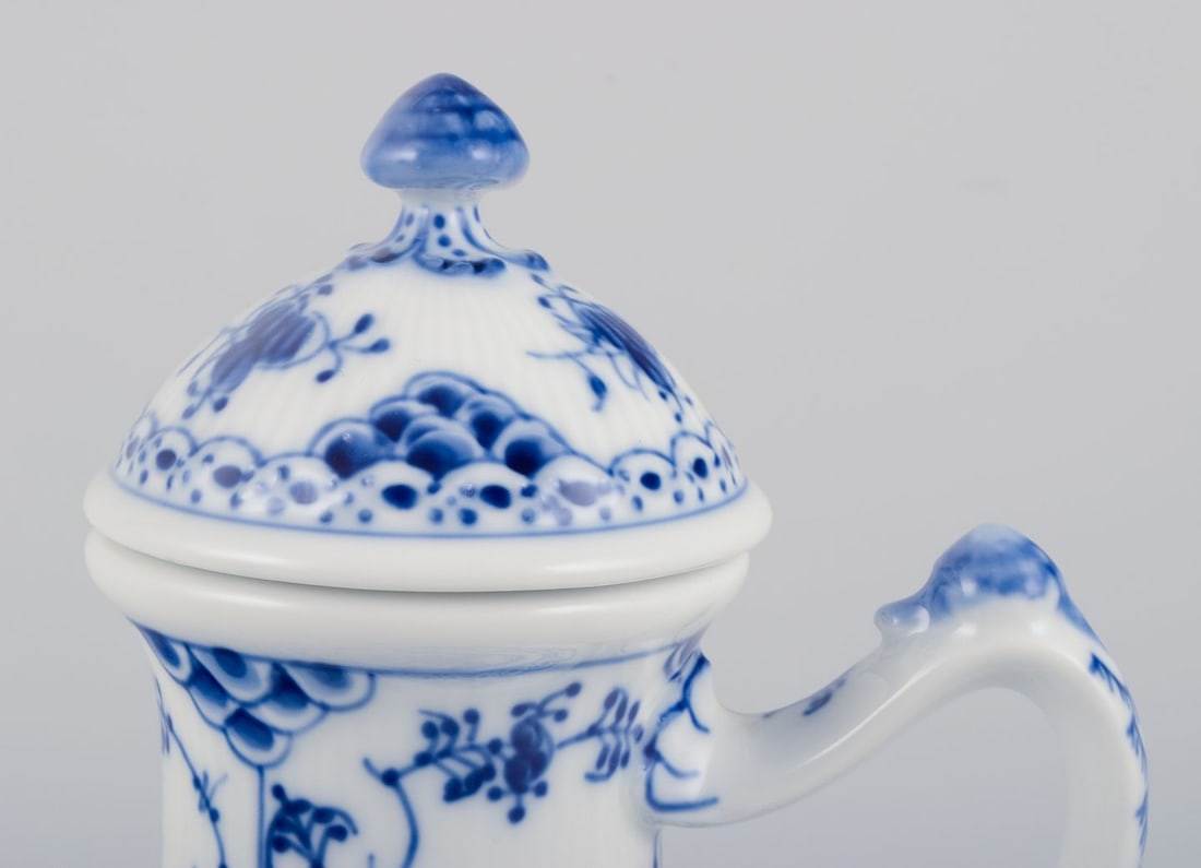 Royal Copenhagen Blue Fluted Half Lace, porcelain coffee pot. Dated 1969-1974. - 5