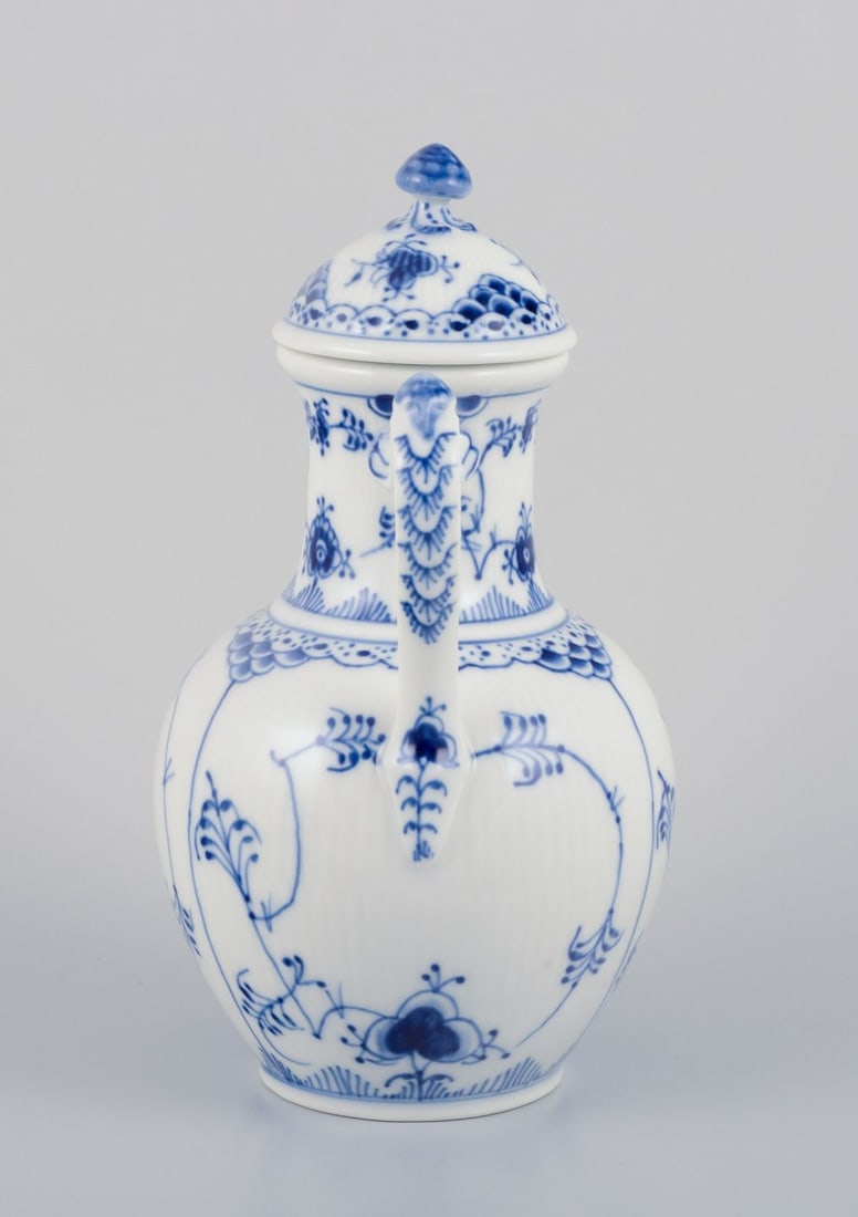 Royal Copenhagen Blue Fluted Half Lace, porcelain coffee pot. Dated 1969-1974. - 6