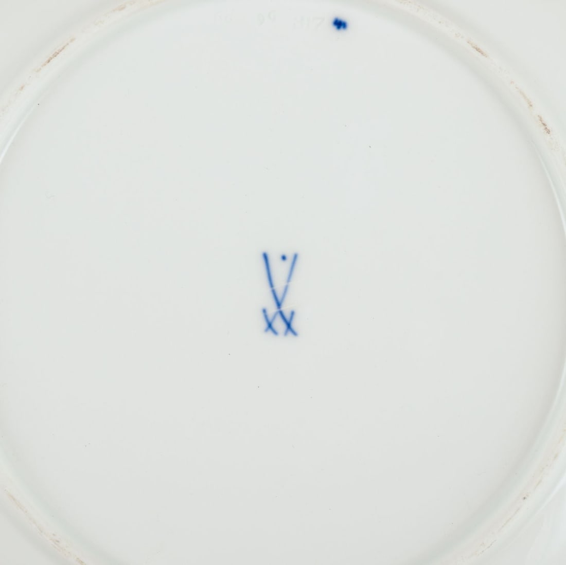 Meissen, Germany. Blue Onion pattern. Large round open lace plate. Approx. 1900. - 6