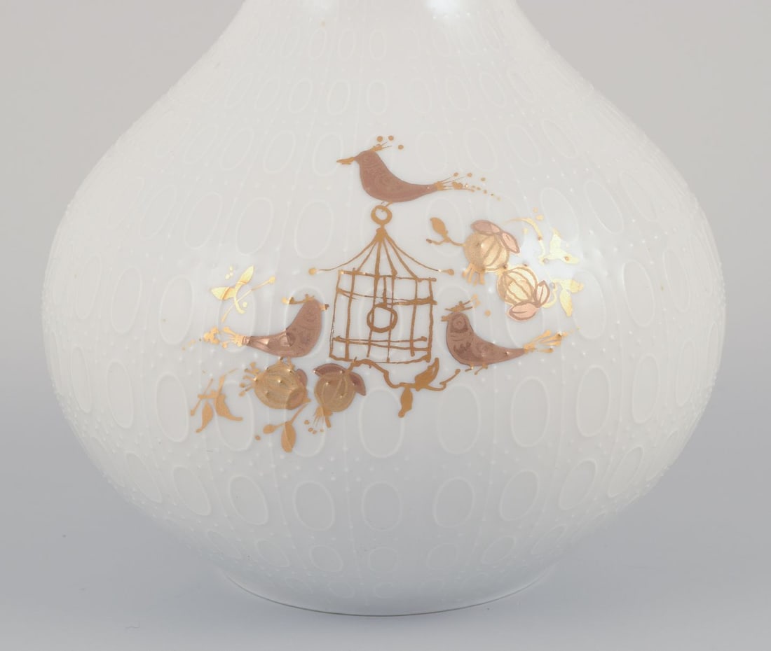 Bjorn Wiinblad for Rosenthal. Narrow-necked vase in porcelain. From the "Romanze" series. 1980s. - 2