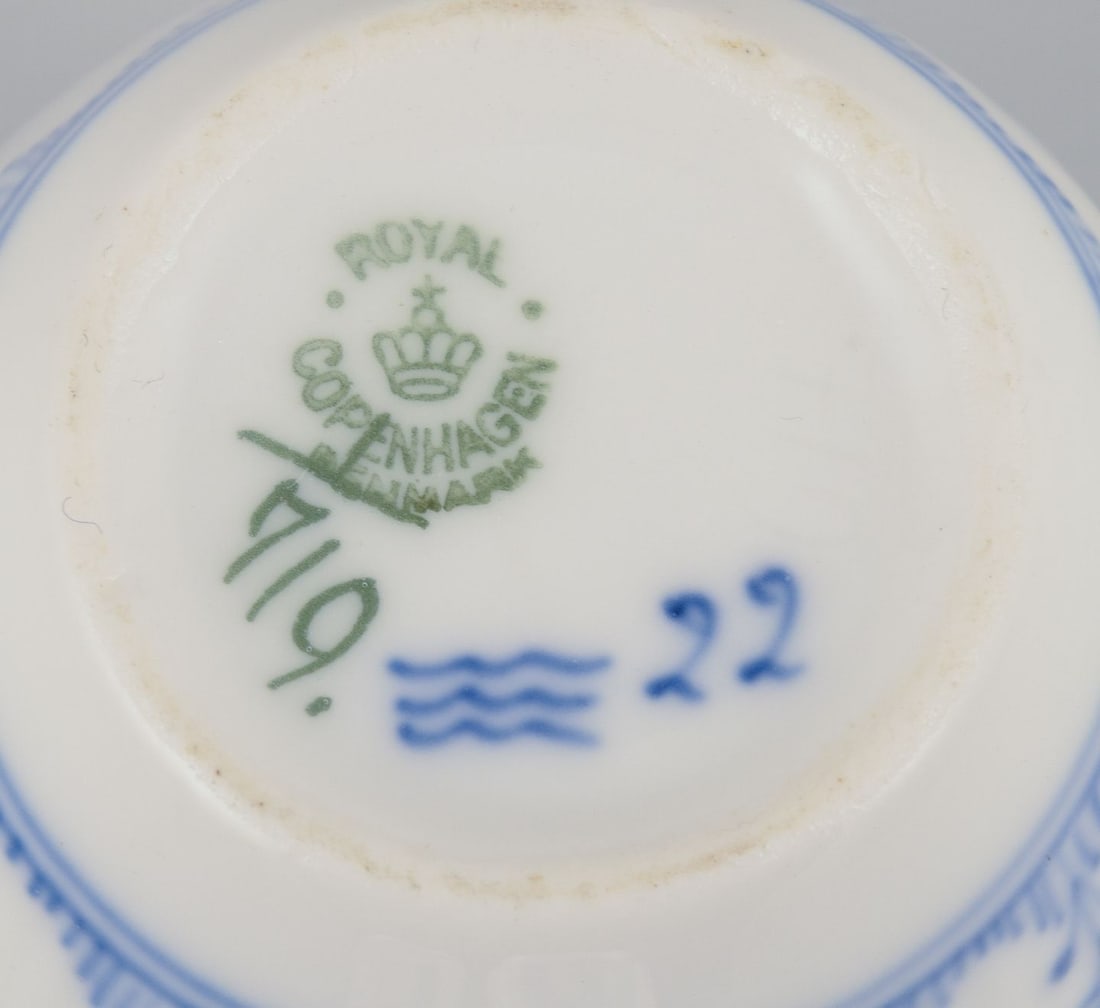 Royal Copenhagen Blue Fluted Half Lace. A set of four coffee cups with saucers. - 8