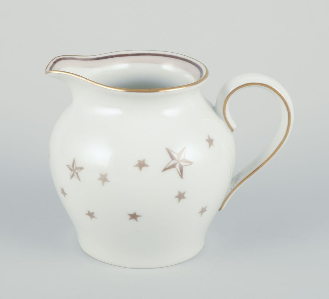 Bing and Grondahl, "Meƒe¦lkevej" ("Milky Way"). Porcelain teapot with matching sugar bowl and - 6