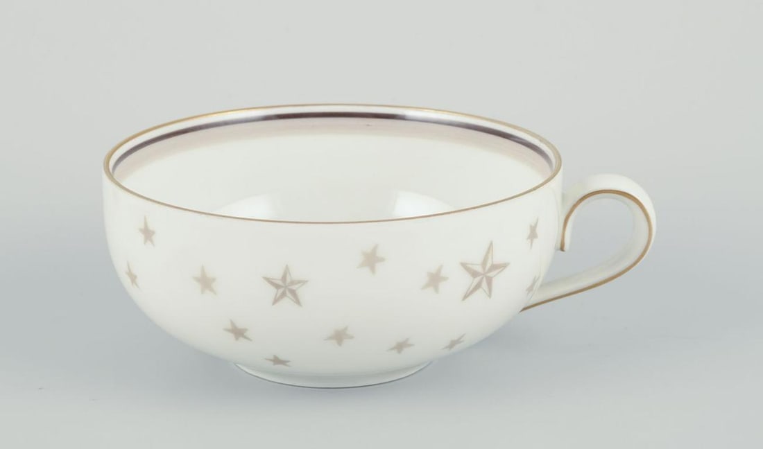 Bing and Grondahl, "Milky Way". Six porcelain teacups with saucers. Gold decoration. Ca. 1930s. - 3