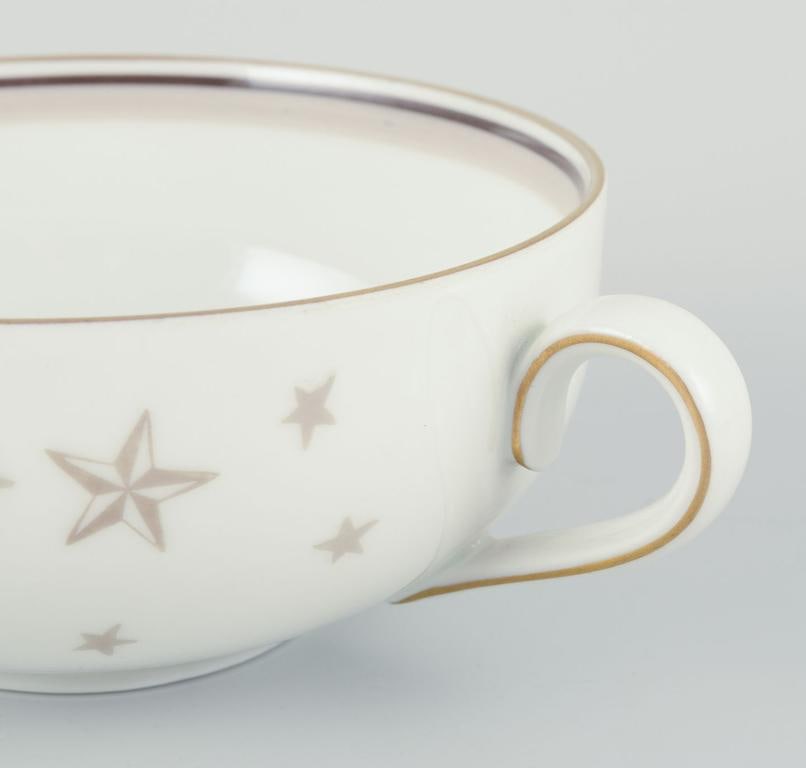Bing and Grondahl, "Milky Way". Six porcelain teacups with saucers. Gold decoration. Ca. 1930s. - 4