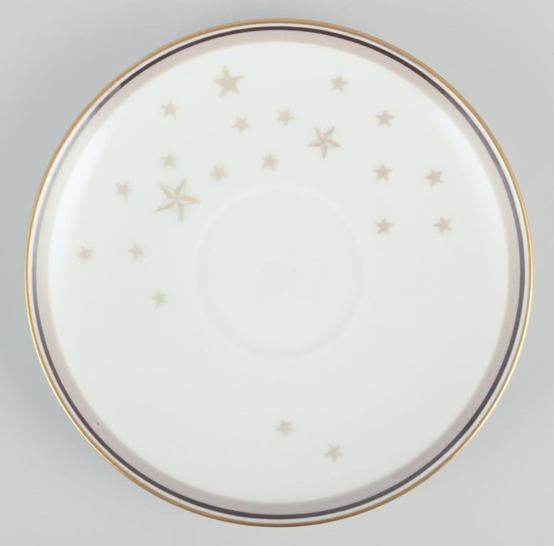 Bing and Grondahl, "Milky Way". Six porcelain teacups with saucers. Gold decoration. Ca. 1930s. - 5