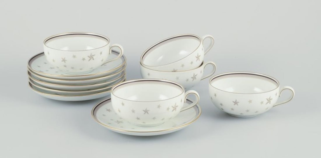 Bing and Grondahl, "Meƒe¦lkevej" ("Milky Way"). Five teacups with saucers. Gold decoration. Ca. (1 of 7)