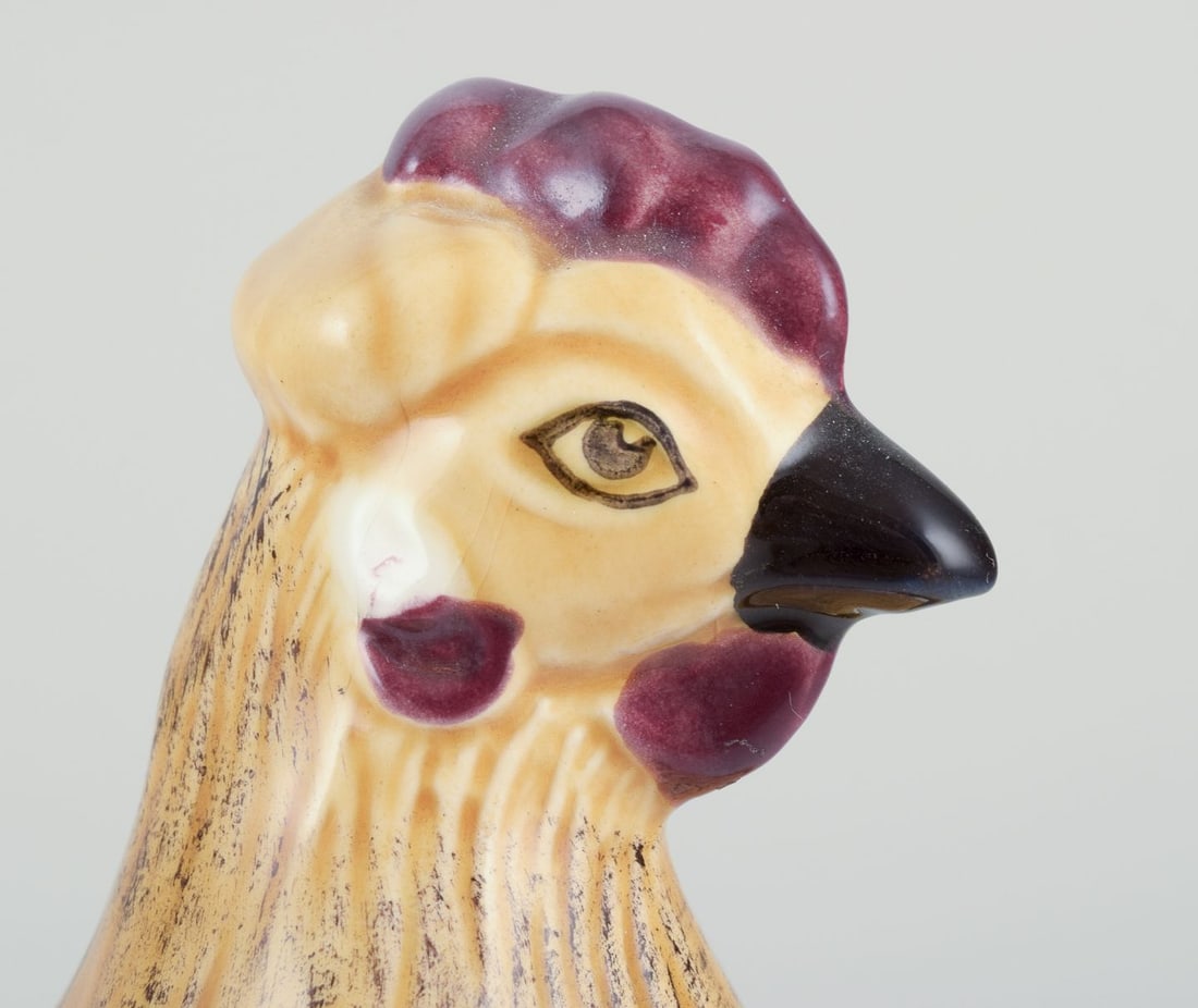 Porcelain hen bowl. Probably Germany. Mid-20th century. - 4