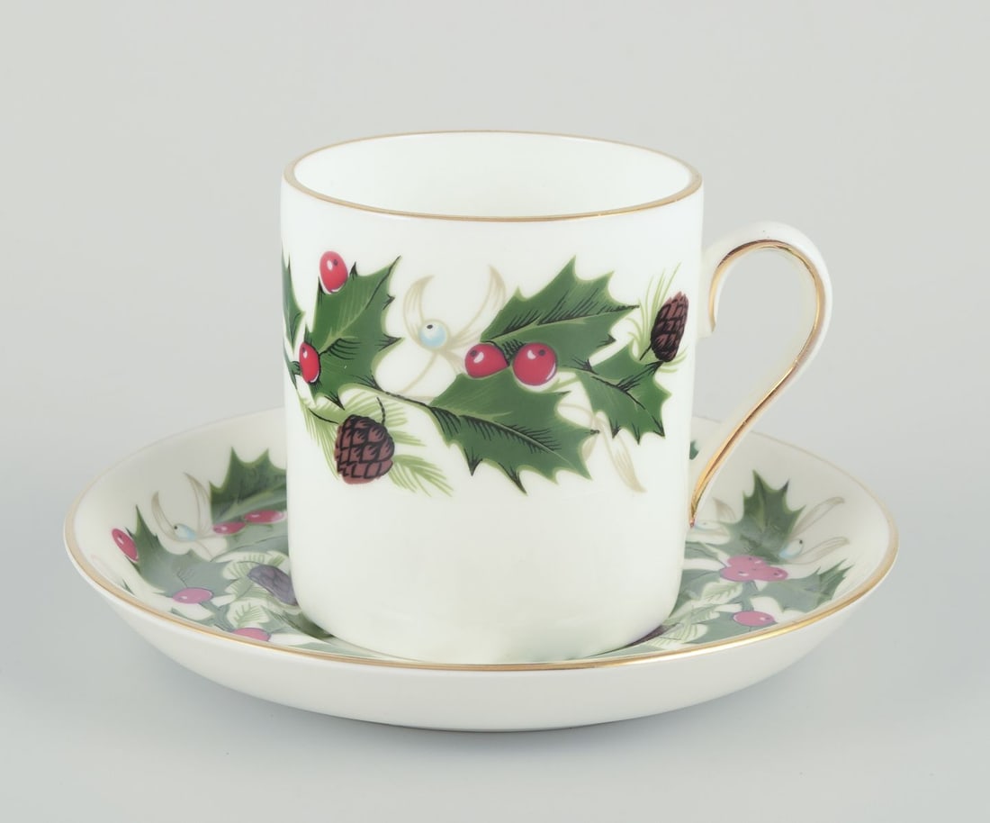 Royal Tuscan, England. A set of six cups with handles. "Noel" series. 20th C. - 2