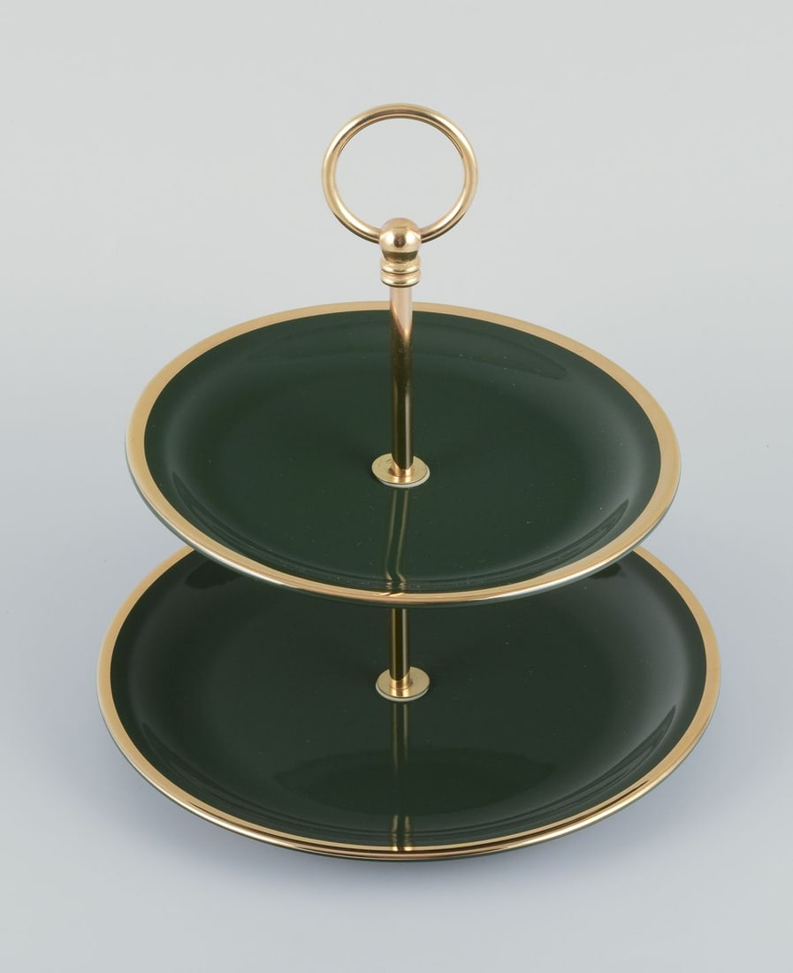 Pillivuyt, France. Cake stand/etagere in porcelain. Brass handle."Green Bistro". Ca. 1970s - 3