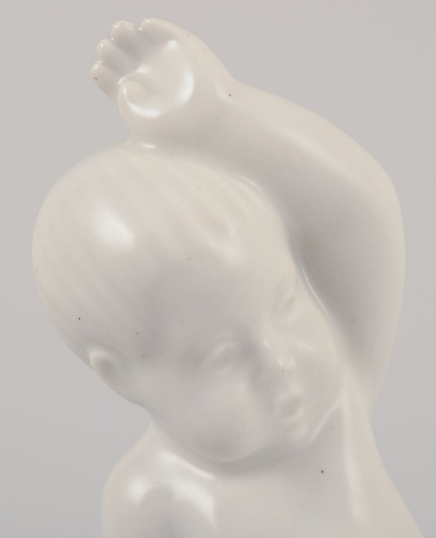Bing & Grondahl. Two porcelain figurines of two little boys. White glazed. 1920s/30s. - 3
