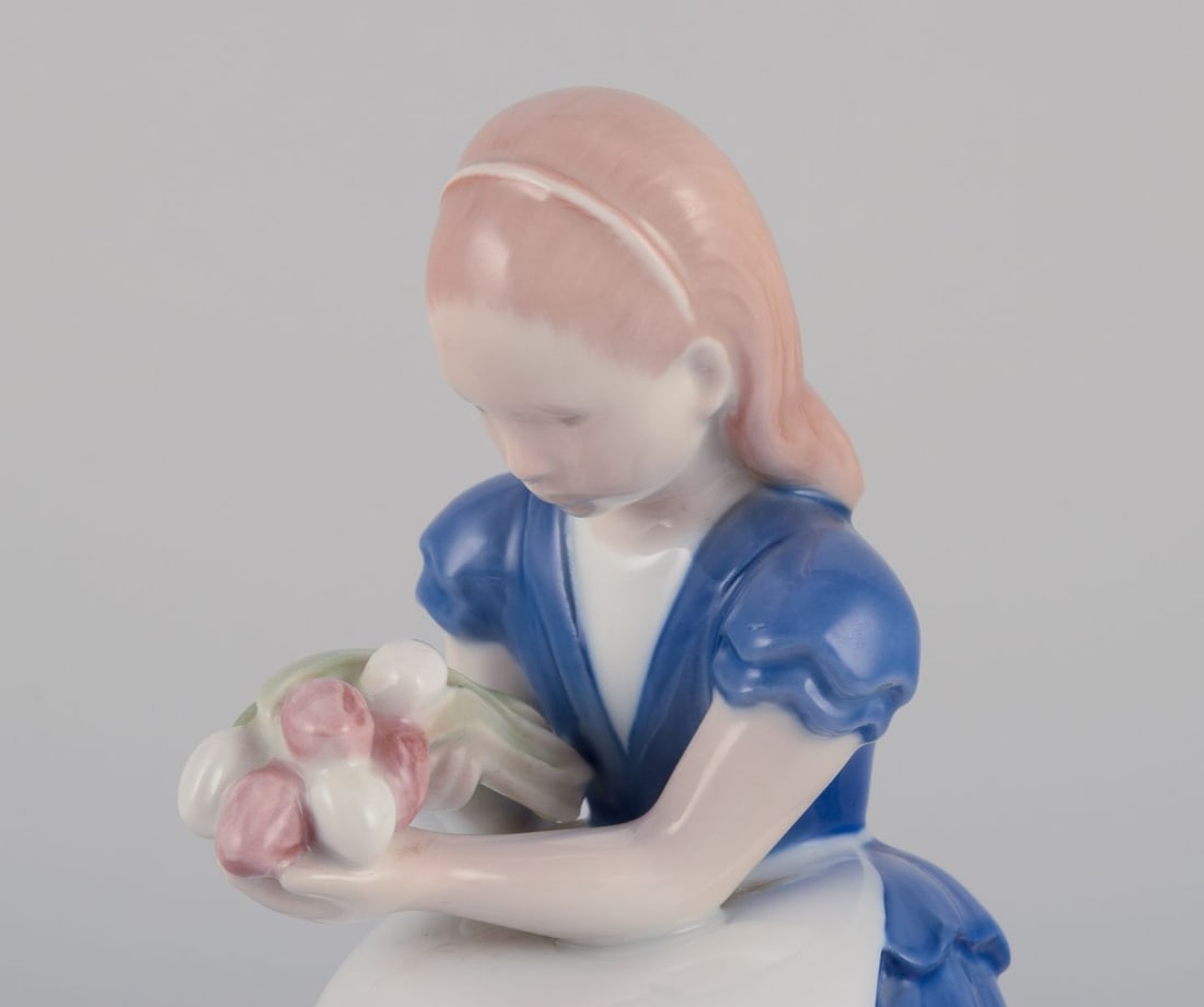Bing & Grondahl, Denmark. Porcelain figurine of a seated girl with a bouquet of flowers, 1930s - 5