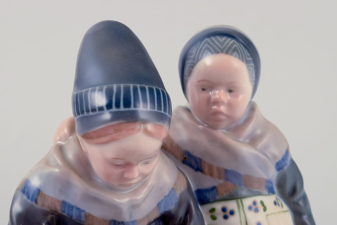 Royal Copenhagen figurine in porcelain. Two "Amager" girls in regional costume. Dated 1956 - 4