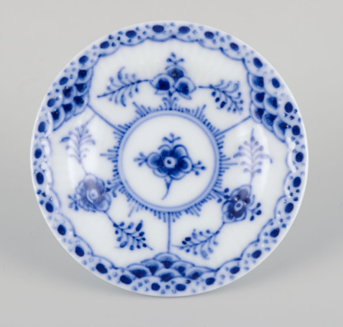Royal Copenhagen Blue Fluted Half Lace. Set of six porcelain caviar bowls. - 2
