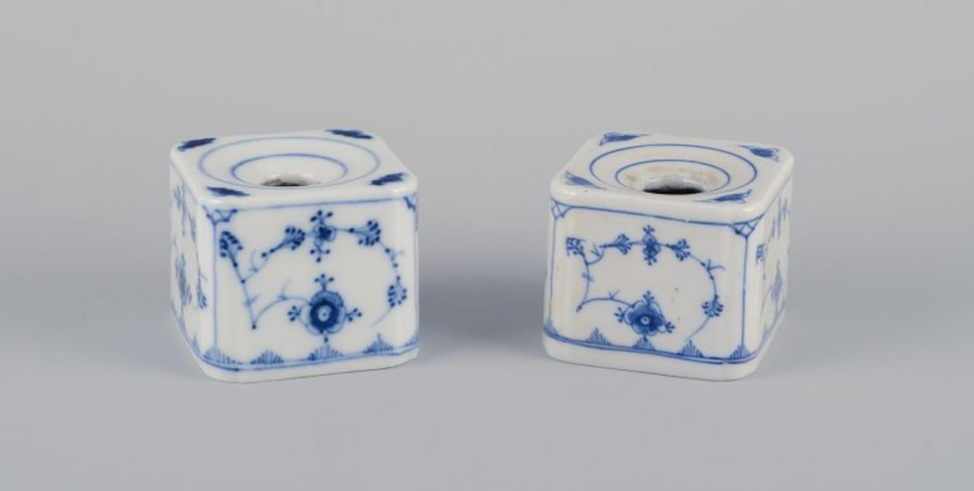 Royal Copenhagen Blue Fluted Plain, two antique inkwells in porcelain. 19th c.: Royal Copenhagen Blue Fluted Plain, two antique inkwells. 19th c. Hand painted. Unstamped. Excellent condition, some firing defects and some discoloration, lids are missing. Dimensions: D 7.0 cm. x H