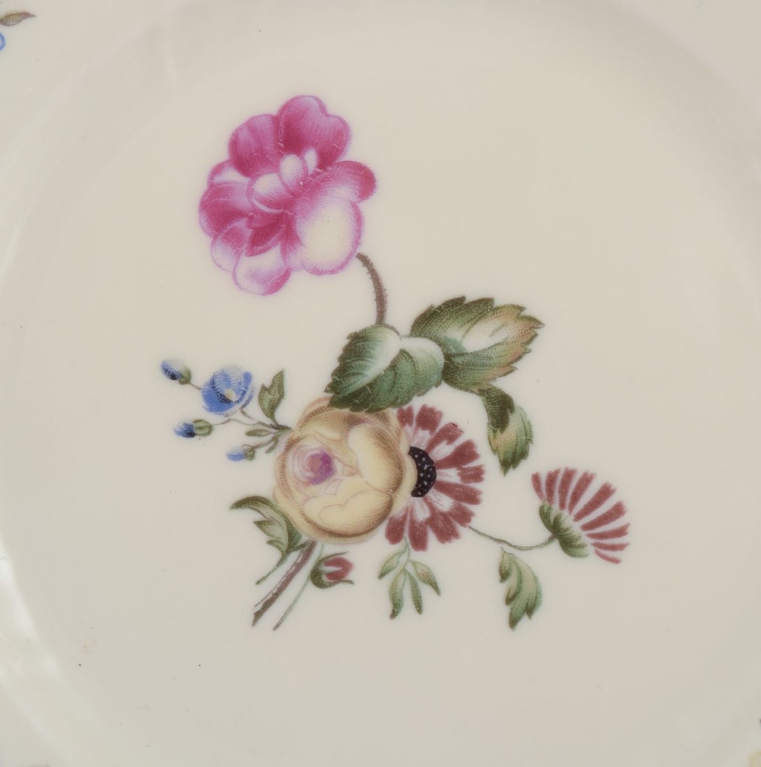 Royal Copenhagen, "Frijsenborg". Thirteen plates decorated with floral motifs, gold rim. 1950s. - 3