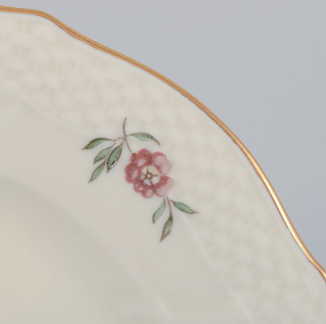 Royal Copenhagen, "Frijsenborg". Thirteen plates decorated with floral motifs, gold rim. 1950s. - 4