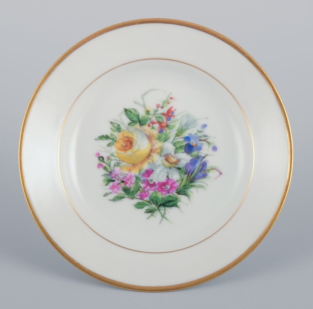 Bing & Grondahll, set of four small plates with floral motifs and gold rim. Approx. 1920s. - 5
