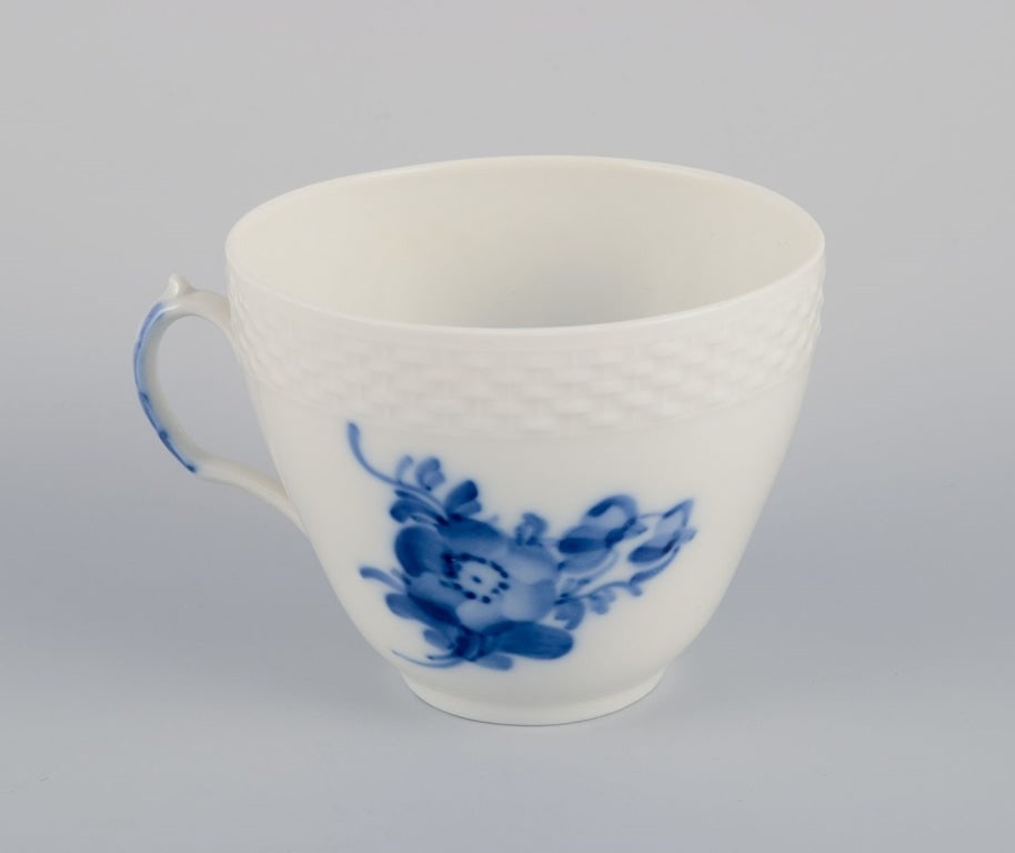 Royal Copenhagen, Blue Flower Braided. Four coffee cups with saucers in porcelain. - 4