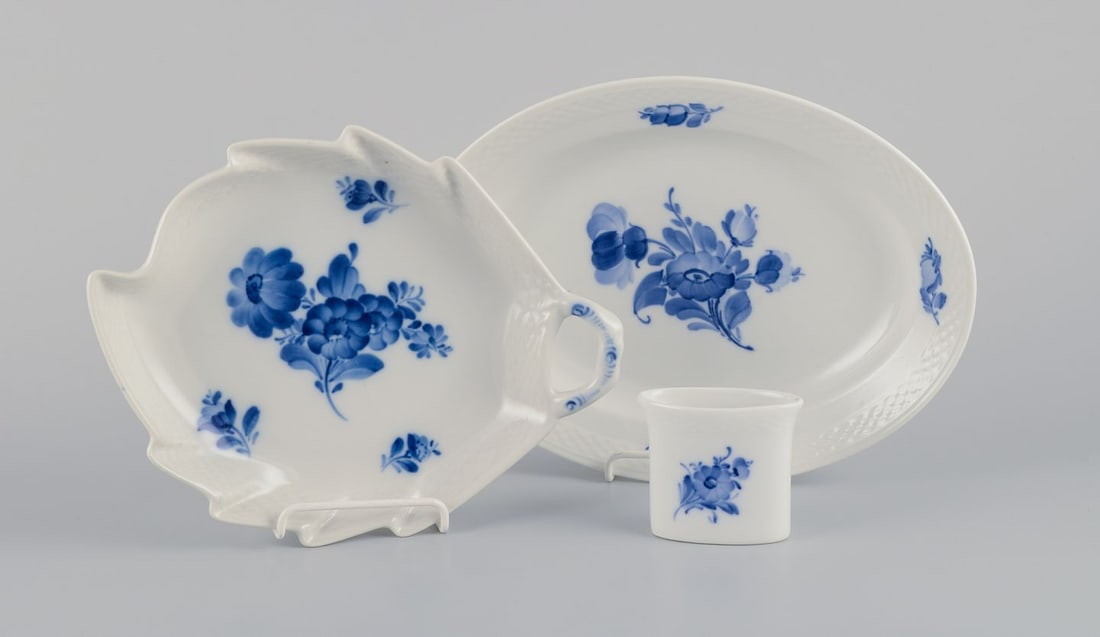 Royal Copenhagen Blue Flower Braided. Small oval dish, cake plate and a toothpick holder in (1 of 9)