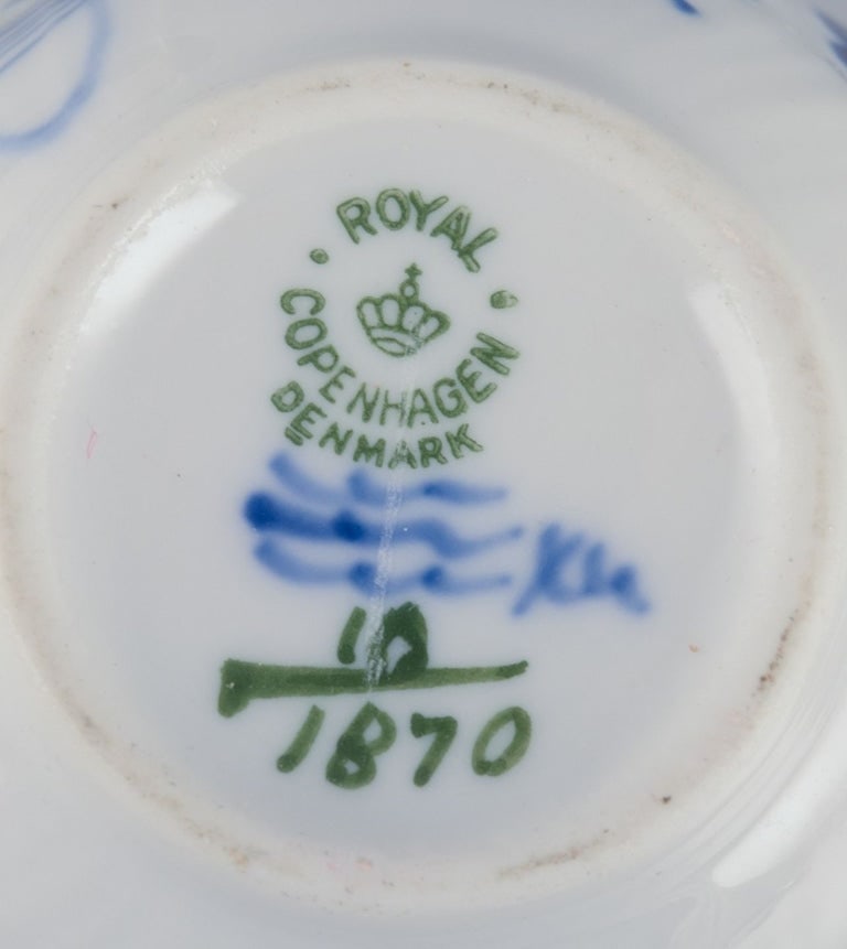 Royal Copenhagen Blue Flower curved, six coffee cups with saucers. 1950s/1960s. - 8