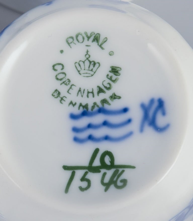 Royal Copenhagen Blue Flower. A set of six coffee cups with saucers in porcelain. - 8