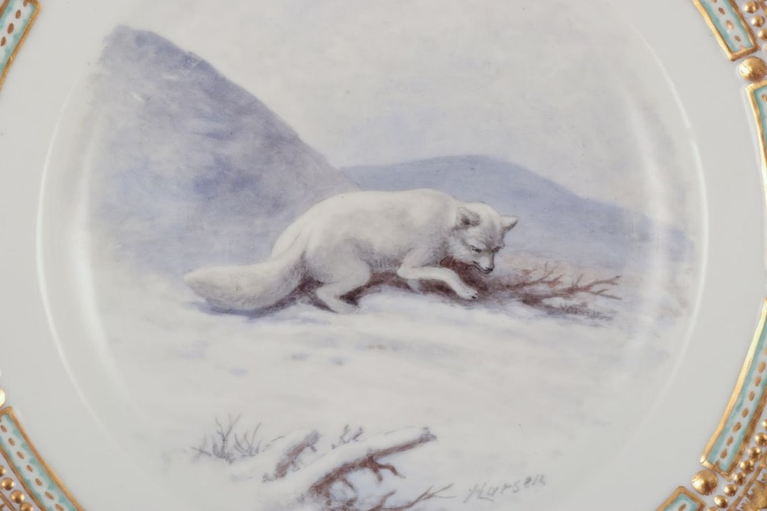 Royal Copenhagen Fauna Danica, porcelain dinner plate with a motif of arctic fox. - 3