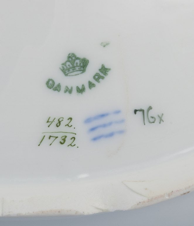 Royal Copenhagen Saxon Flower. Large oval lidded tureen in porcelain. Hand-painted with polychrome - 8