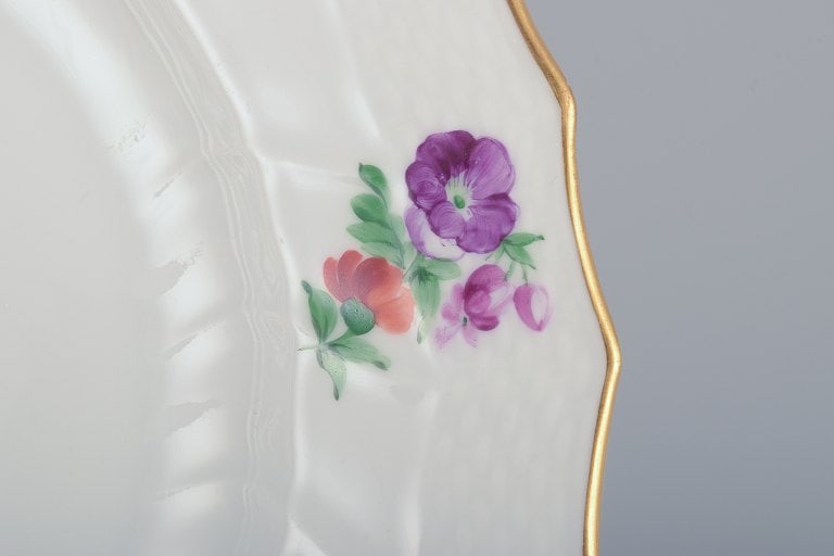 Royal Copenhagen Saxon Flower. Six dinner plates in porcelain. Hand-painted with polychrome flowers. - 3