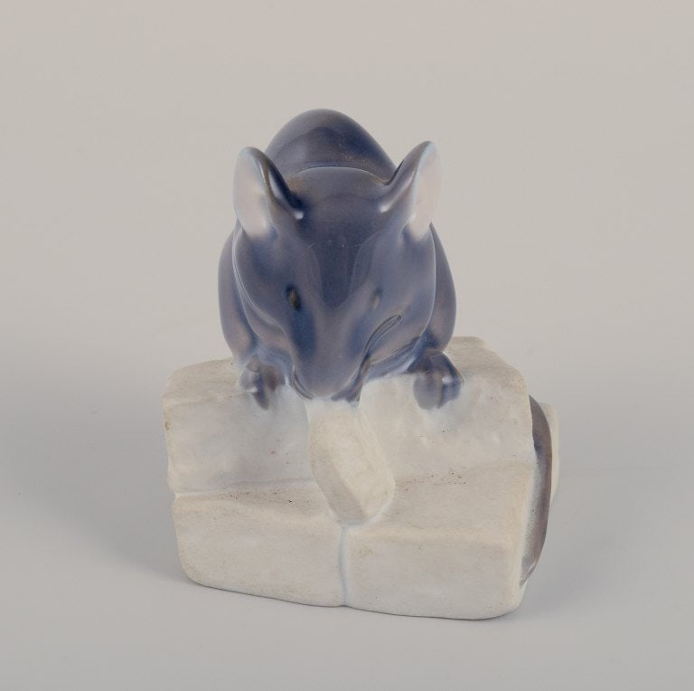 Royal Copenhagen porcelain figurine of a mouse. - 2