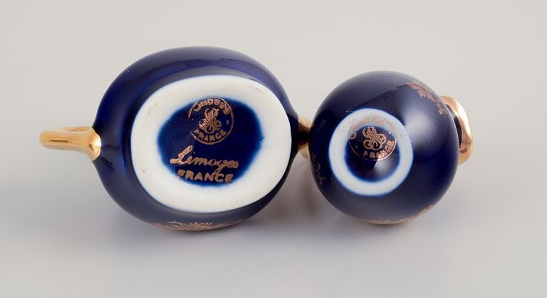 Limoges, France. Five pieces of miniature porcelain decorated with 22-karat gold leaf and beautiful - 9