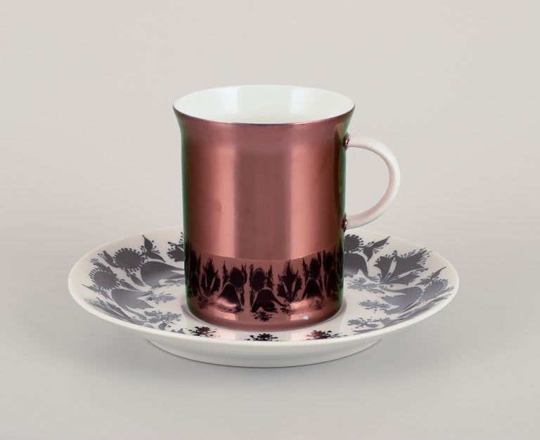 Bjorn Wiinblad (1918-2006) for Rosenthal, Germany. A set of six "Berlin Hilton" porcelain demitasse - 3