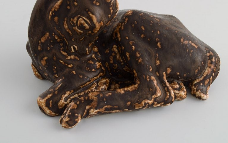 Hugo Liisberg for Saxbo. Lying deer in glazed stoneware. Beautiful glaze in shades of brown. - 7
