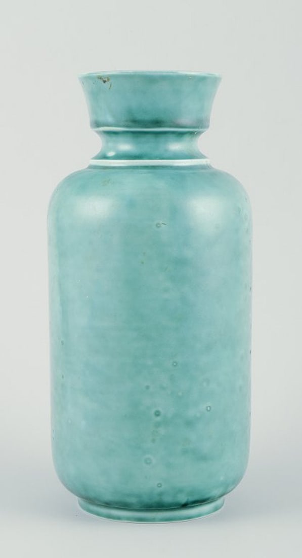 Wilhelm Kage for Gustavsberg, Sweden. Large 'Argenta' series stoneware vase. Hand-turned, glazed in - 3