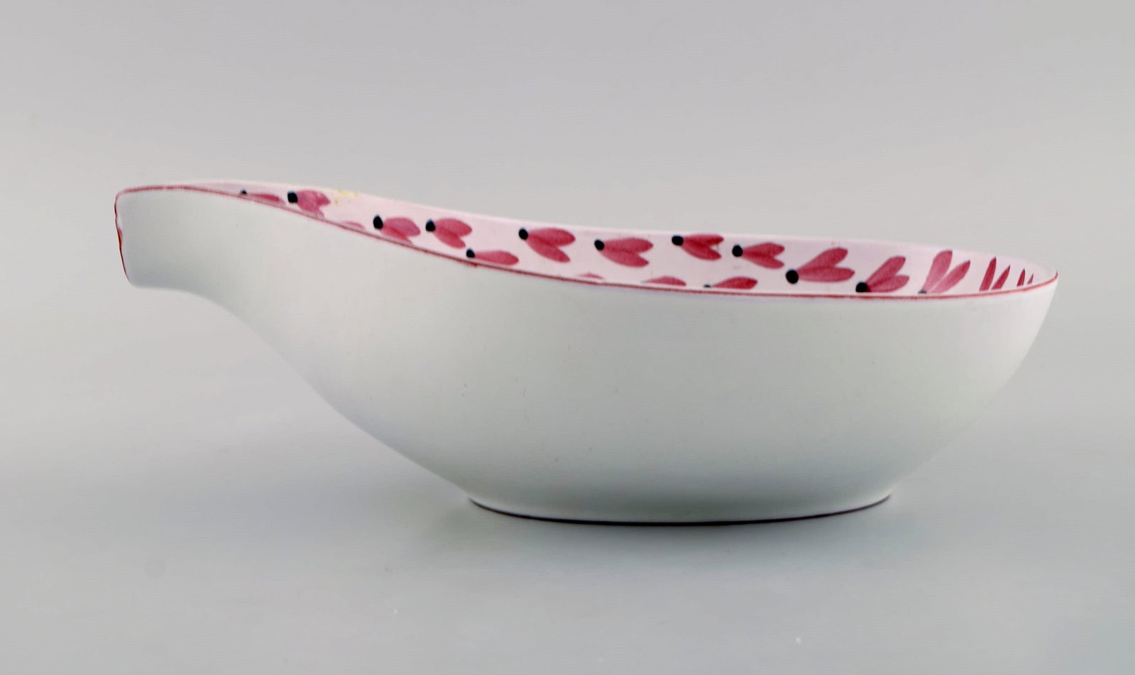 Stig Lindberg (1916-1982) for Gustavsberg Studiohand. Bowl in hand-painted glazed stoneware. - 3