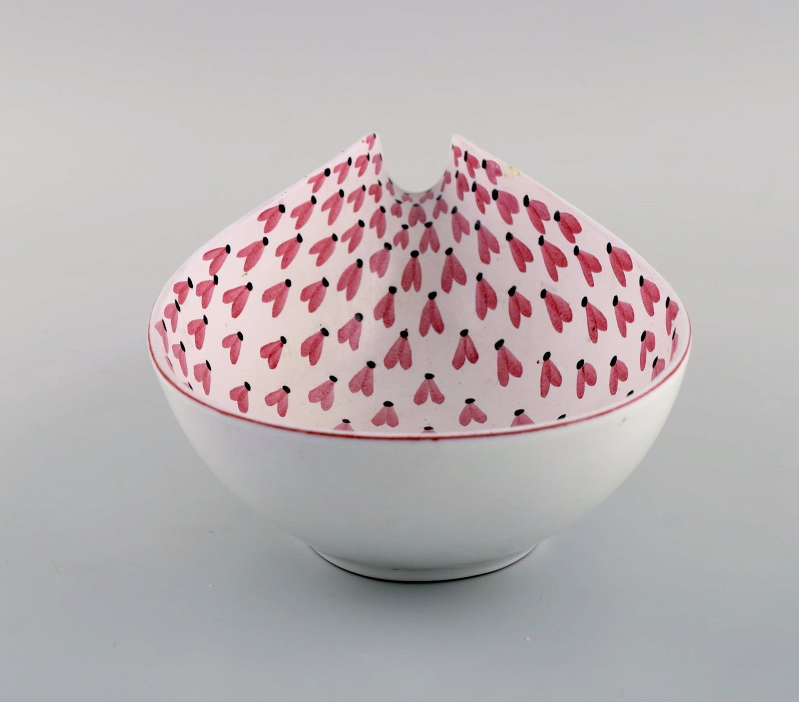 Stig Lindberg (1916-1982) for Gustavsberg Studiohand. Bowl in hand-painted glazed stoneware. - 4